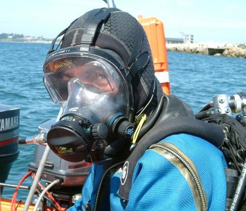 Full_face_diving_mask_-_ocean_reef